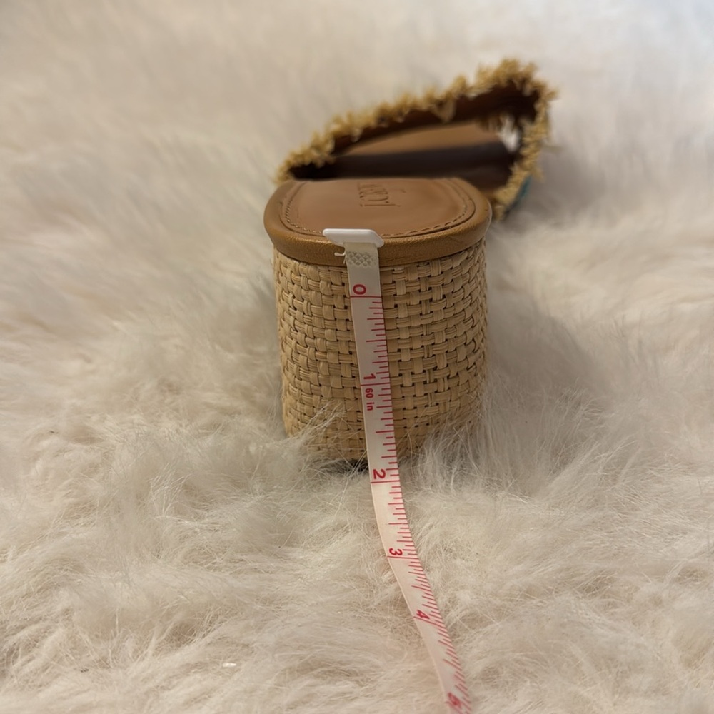 J. Crew Cream and Pink Mules with Woven Texture Size 10 pre-owned. - Picture 9 of 9